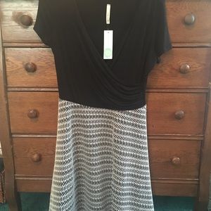 Gilli Dresses - NWT faux wrap top dress with flare skirt Gilli Dresses - NWT faux wrap top dress with flare skirt
